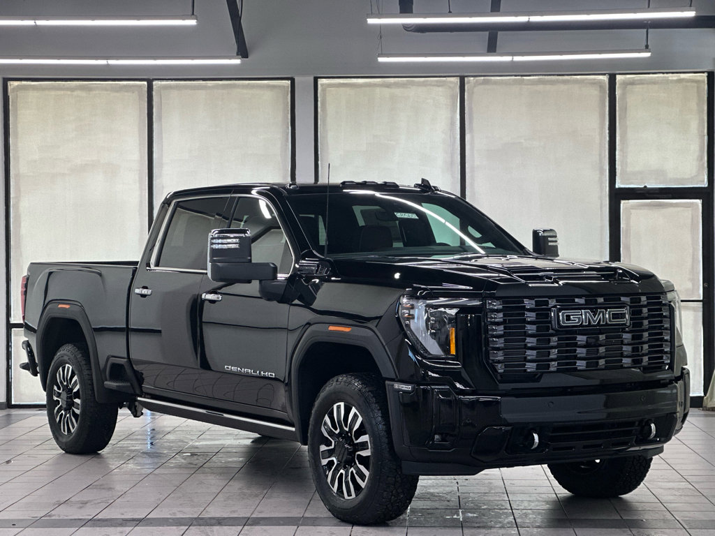 New 2026 GMC Sierra 2500 Denali Ultimate AWD/4WD image 1