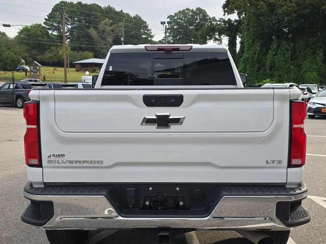 Used 2025 Chevrolet Silverado 2500 LTZ w/ LTZ Convenience Package AWD/4WD image 4