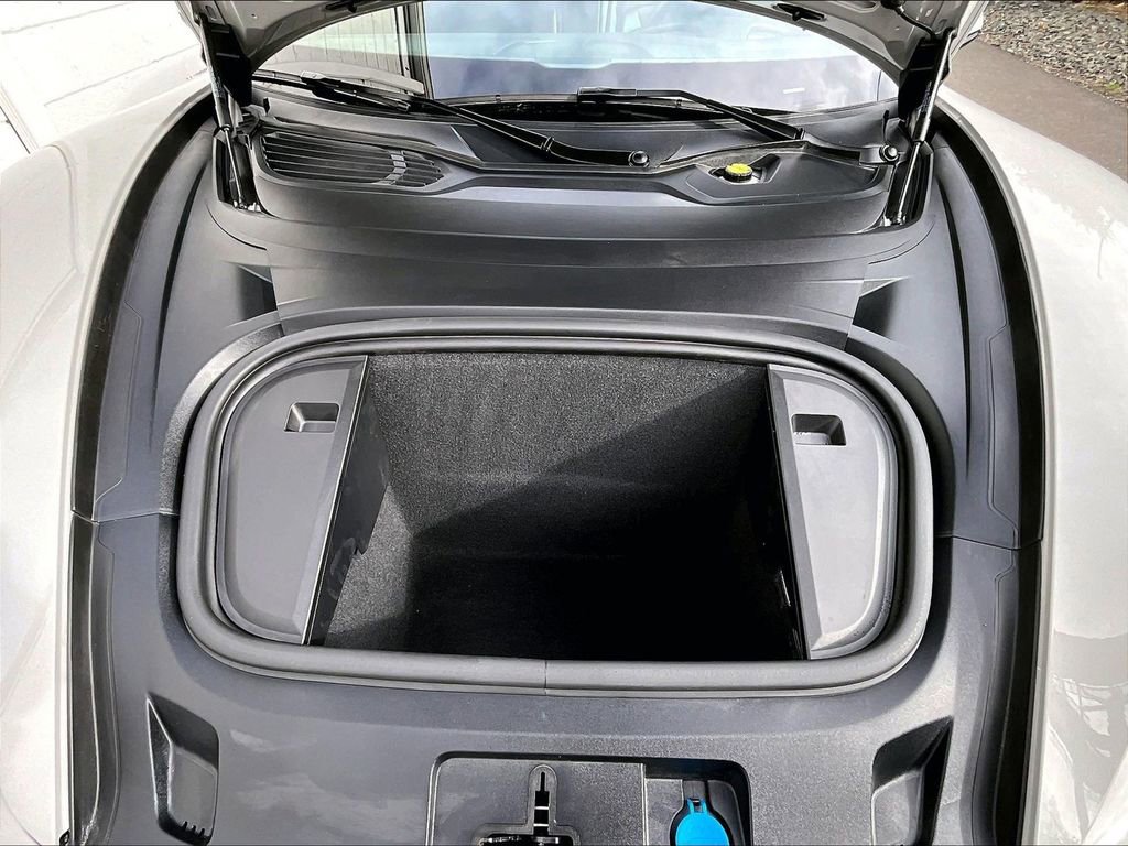 Certified 2024 Porsche Taycan image 15