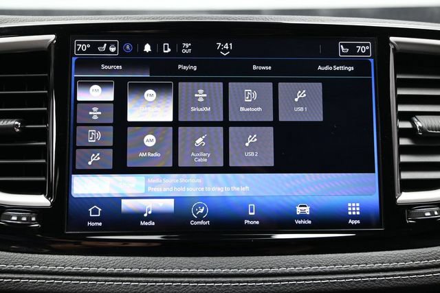 Certified 2022 Chrysler Pacifica Touring-L AWD/4WD image 35