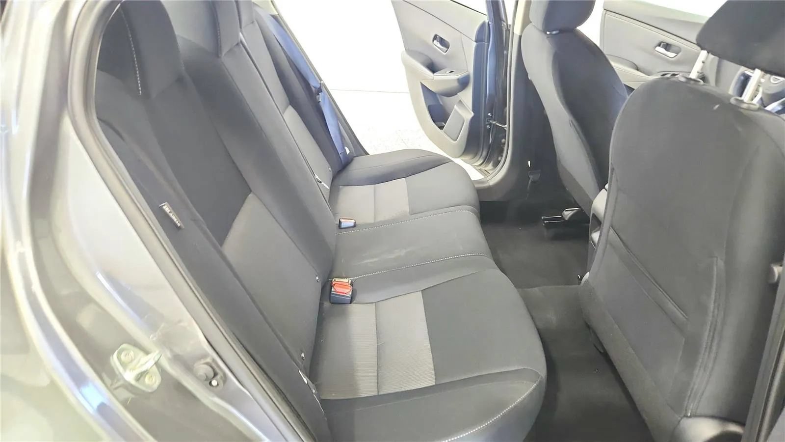 Used 2024 Nissan Sentra SV FWD image 36