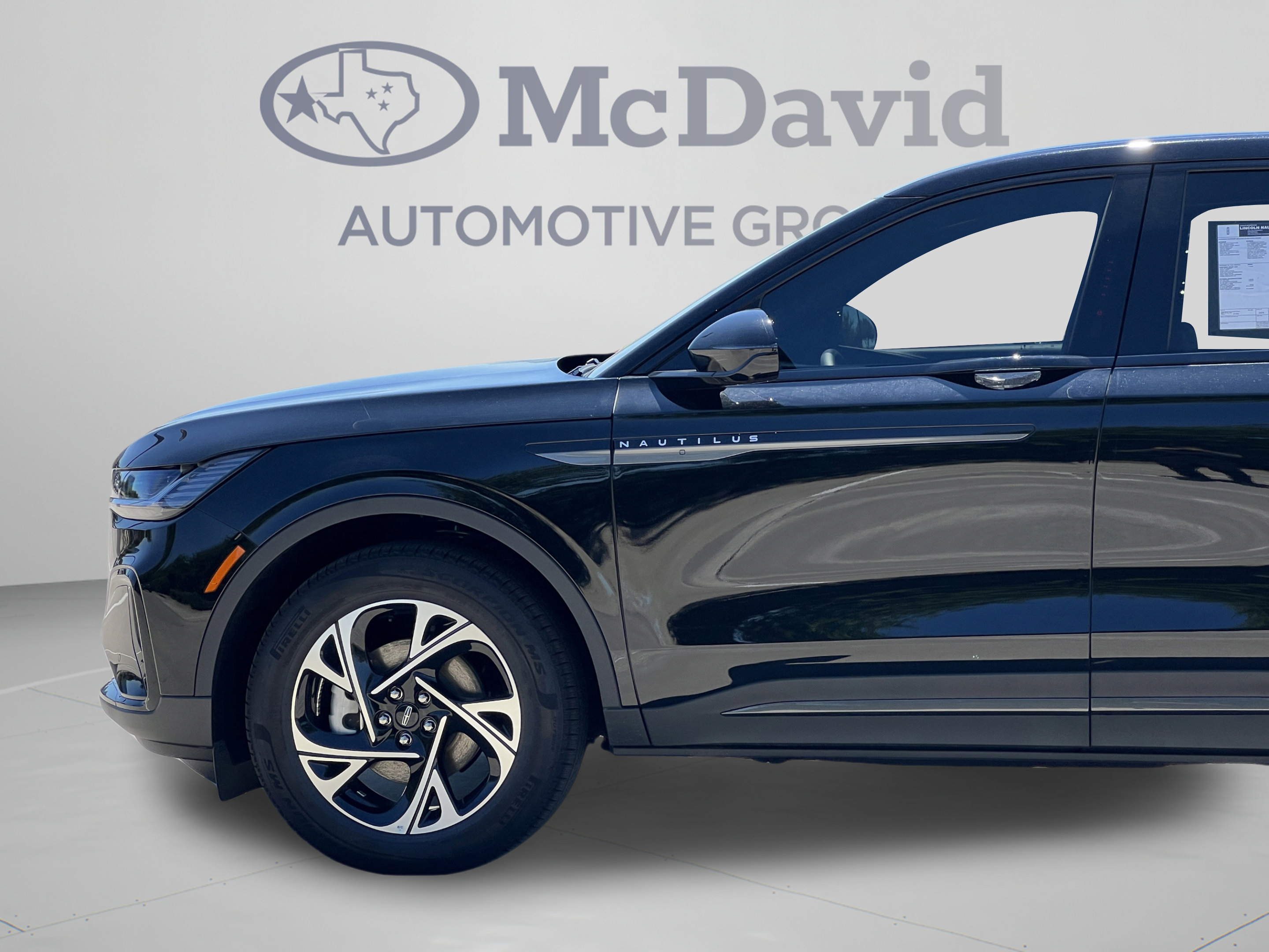 New 2025 Lincoln Nautilus Premier w/ Equipment Group 102A AWD/4WD image 31