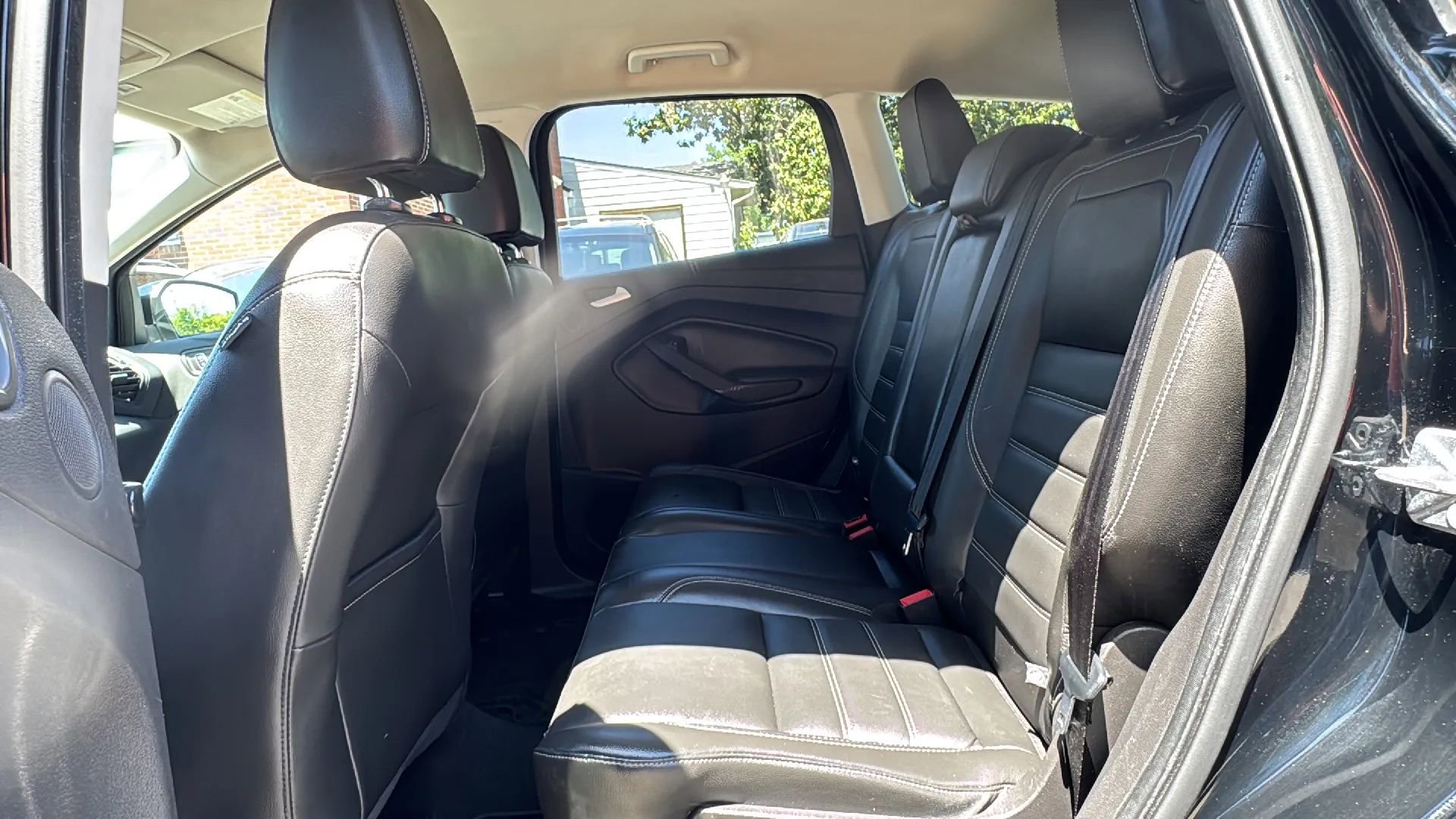Used 2017 Ford Escape SE w/ SE Leather Comfort Package AWD/4WD image 11