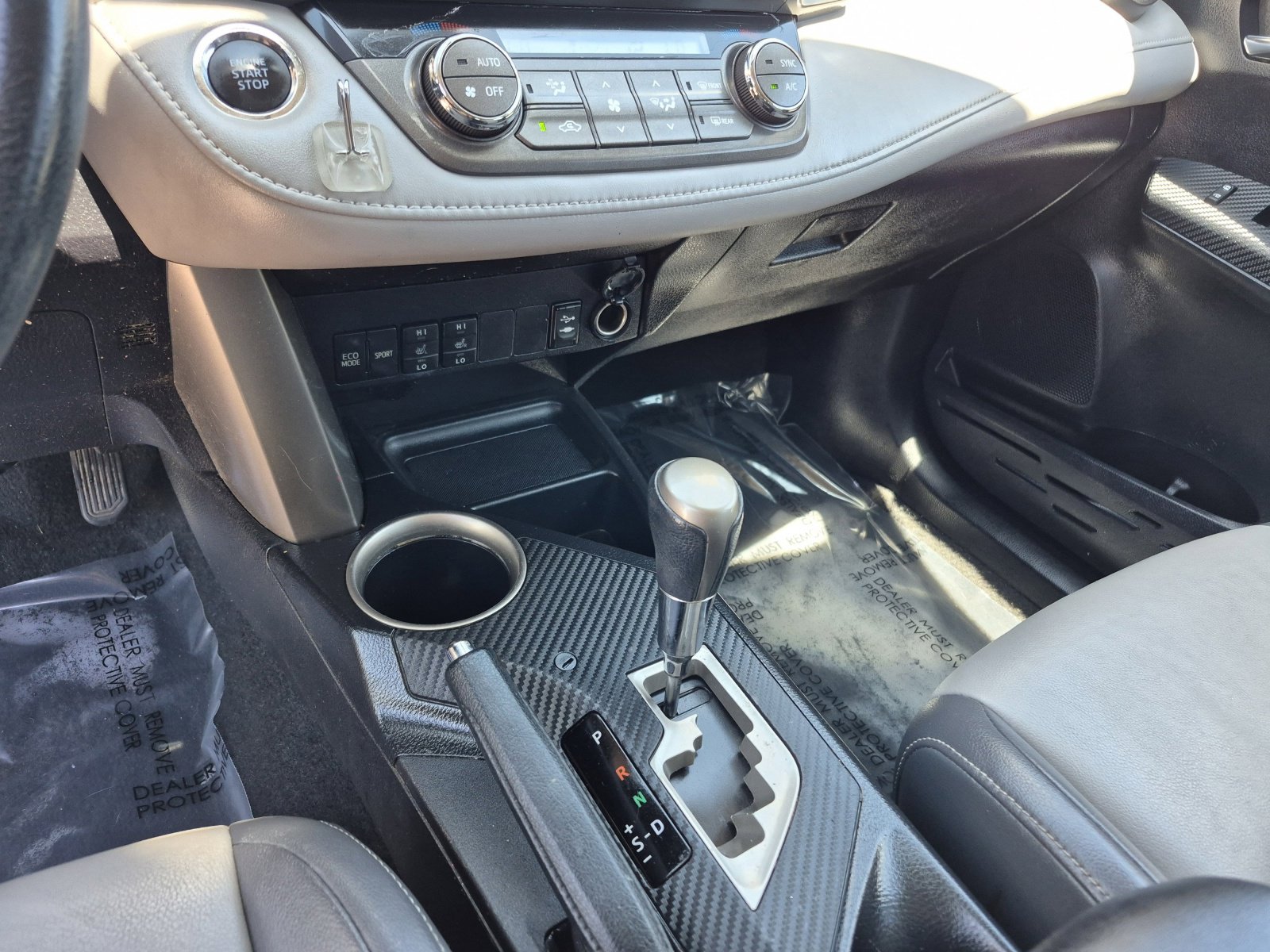 Used 2014 Toyota RAV4 Limited w/ Technology Package FWD image 12