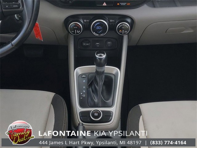 Used 2021 Hyundai Venue SEL image 49