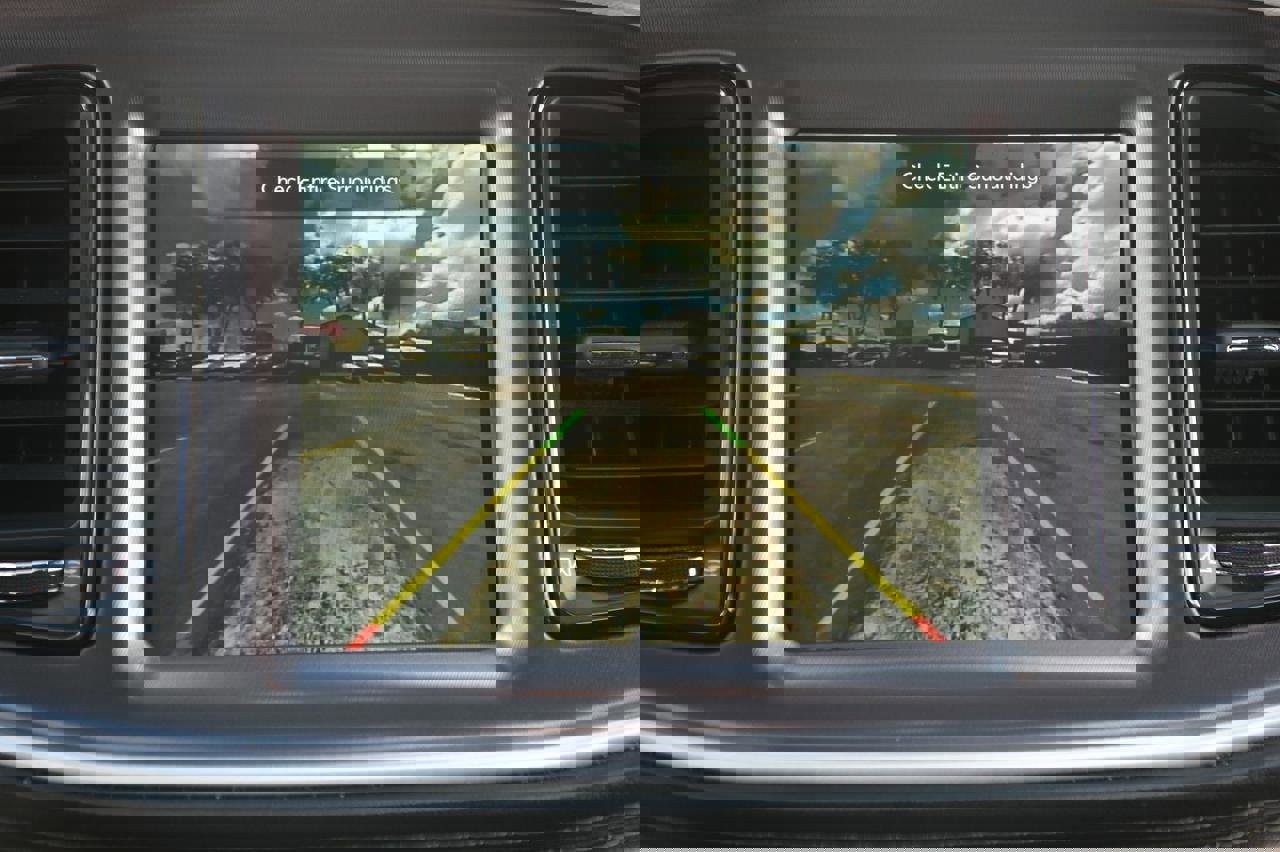 Used 2021 Dodge Challenger GT w/ Plus Package image 26