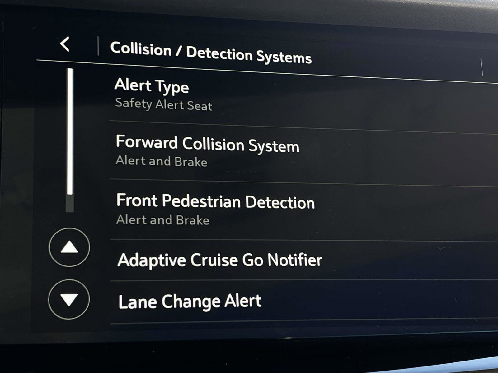 Used 2022 Buick Envision Avenir w/ Technology Package II image 7