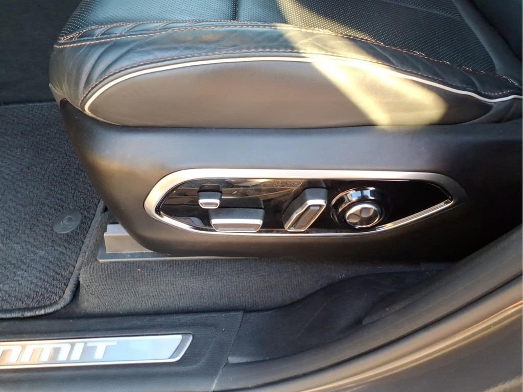 Used 2024 Jeep Grand Cherokee L Summit AWD/4WD image 22