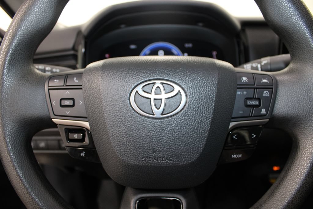 Used 2025 Toyota Camry LE FWD image 24