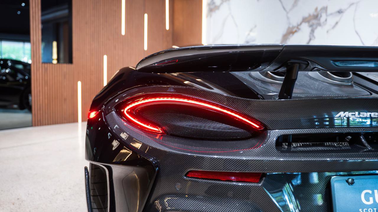 Used 2019 McLaren 600LT RWD image 38