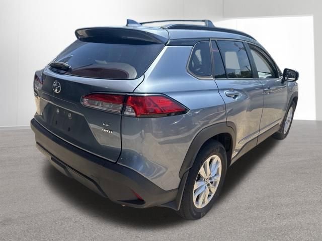 Used 2023 Toyota Corolla Cross LE w/ Moonroof Package AWD/4WD image 9