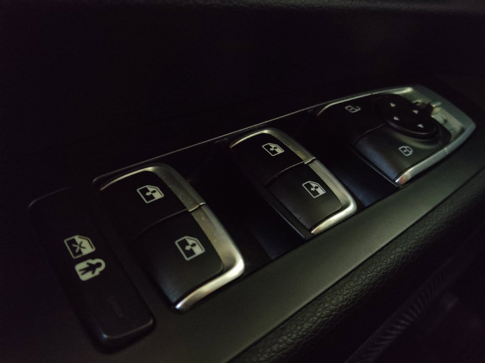 Used 2023 Kia Telluride LX FWD image 27
