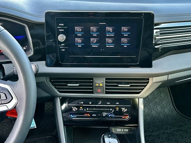 Certified 2025 Volkswagen Jetta S image 19