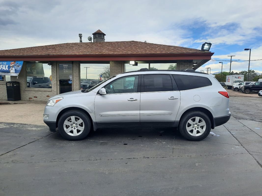 Used 2010 Chevrolet Traverse LT w/ Personal Connectivity Package AWD/4WD image 2