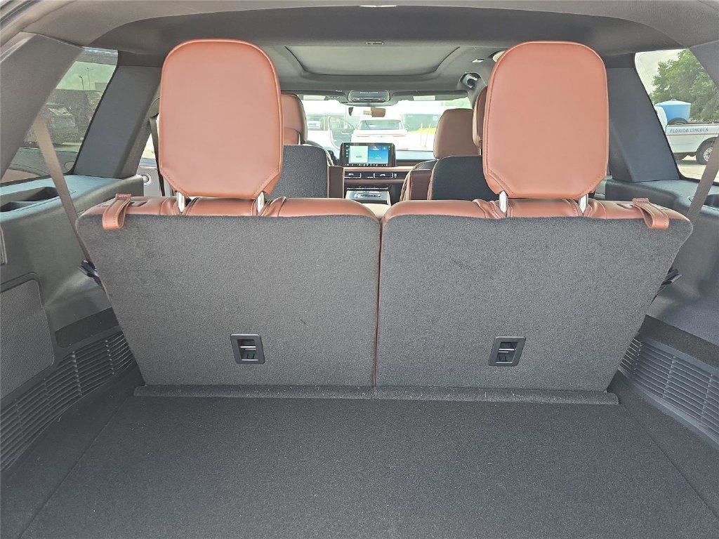 New 2026 Lincoln Aviator Reserve AWD/4WD image 9