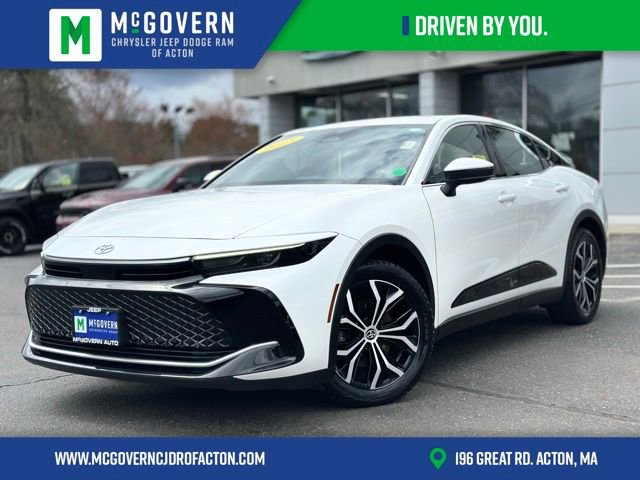 Used 2023 Toyota Crown XLE image 1