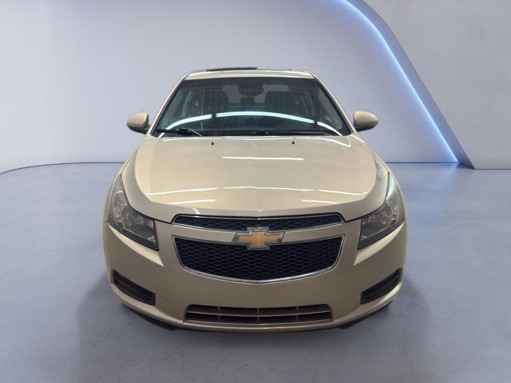 Used 2011 Chevrolet Cruze LT image 2