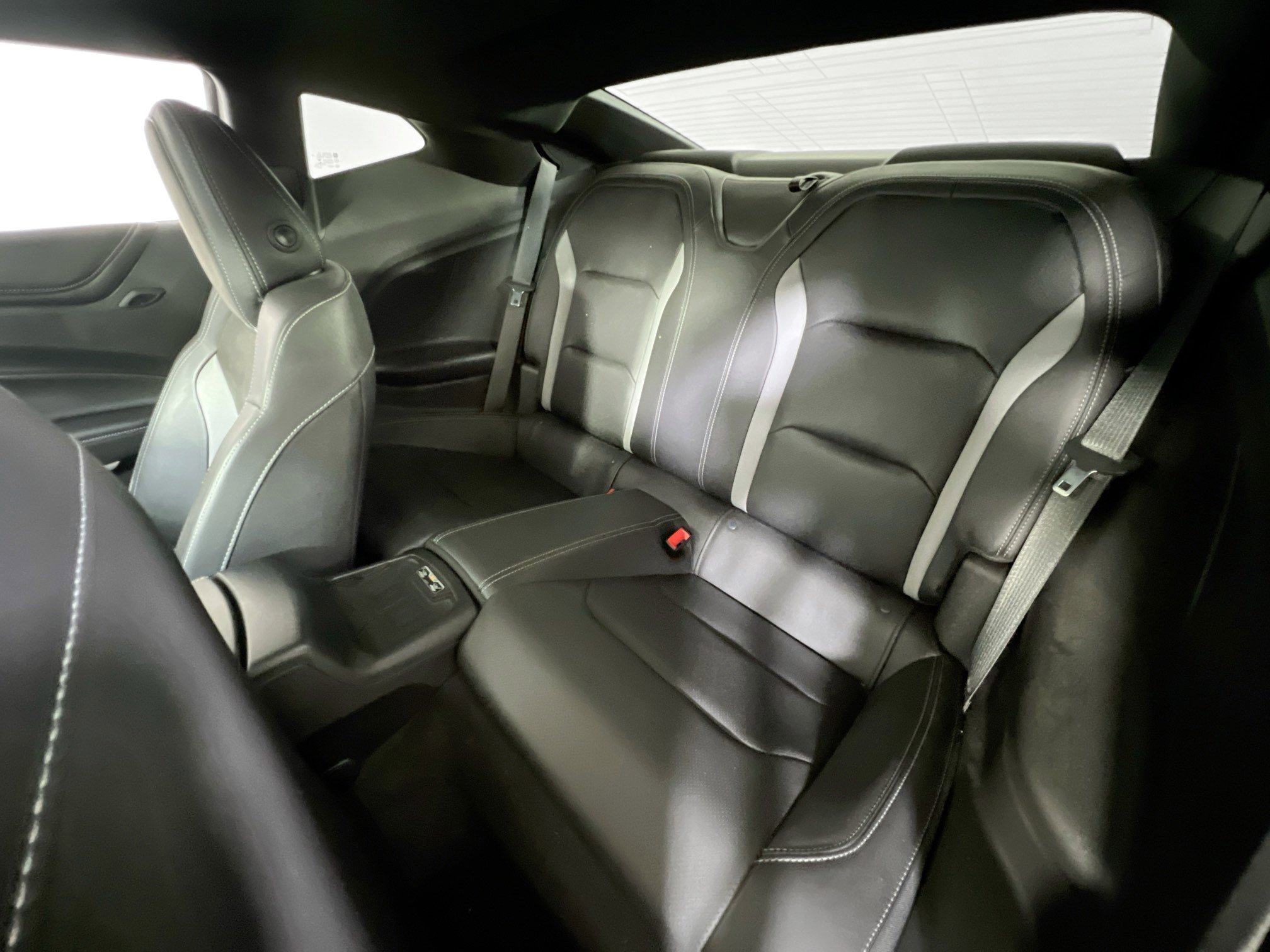 Used 2018 Chevrolet Camaro SS RWD image 24