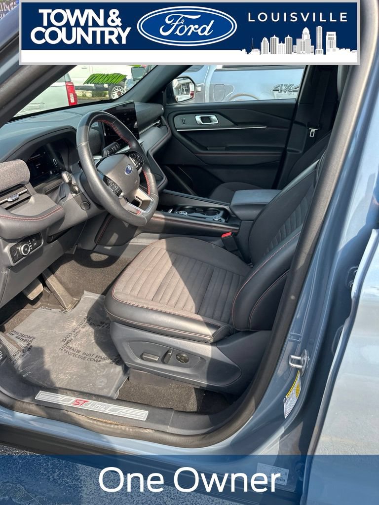 Used 2025 Ford Explorer ST-Line w/ Premium Package AWD/4WD image 7