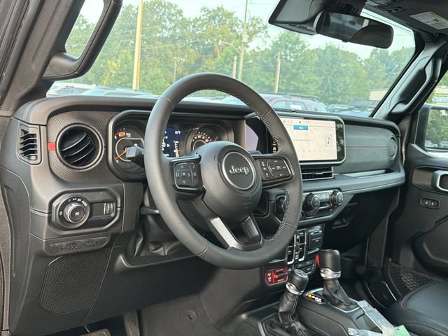 Used 2025 Jeep Wrangler Unlimited Rubicon AWD/4WD image 10