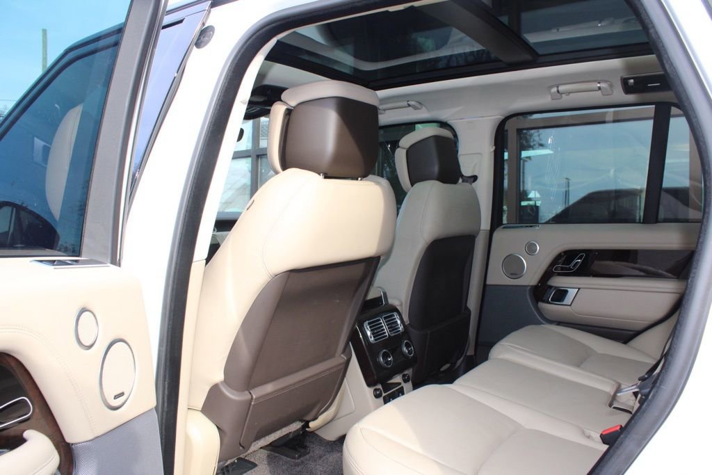 Certified 2022 Land Rover Range Rover P525 Westminster Edition image 32
