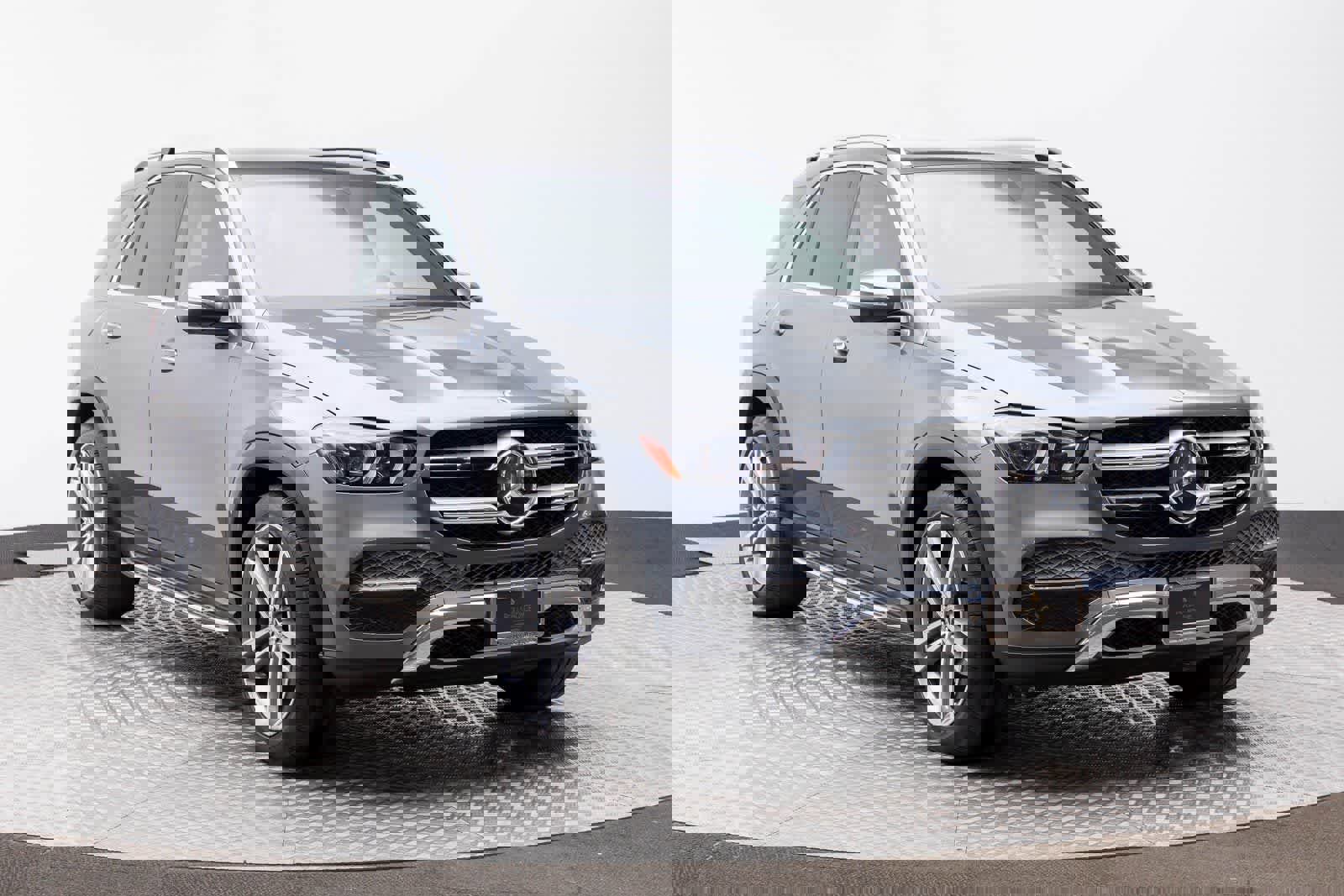 Used 2022 Mercedes-Benz GLE 350 4MATIC w/ Premium Package image 49