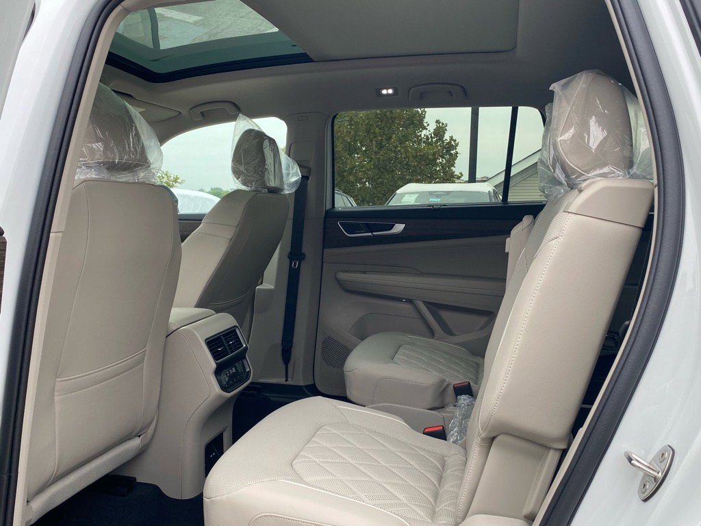 New 2026 Volkswagen Atlas SEL Premium R-Line image 12