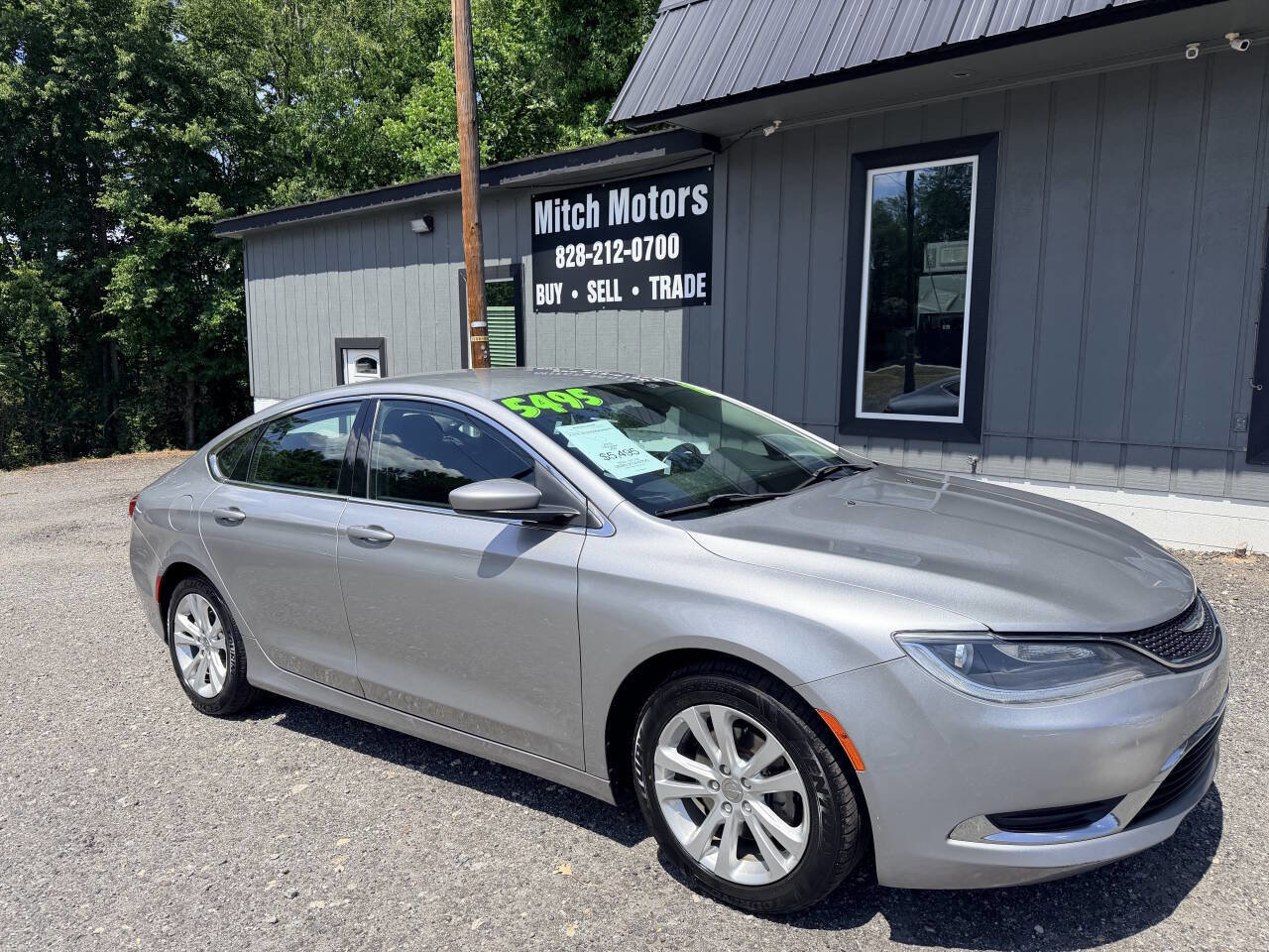 Used 2015 Chrysler 200 Limited w/ Convenience Group FWD image 1