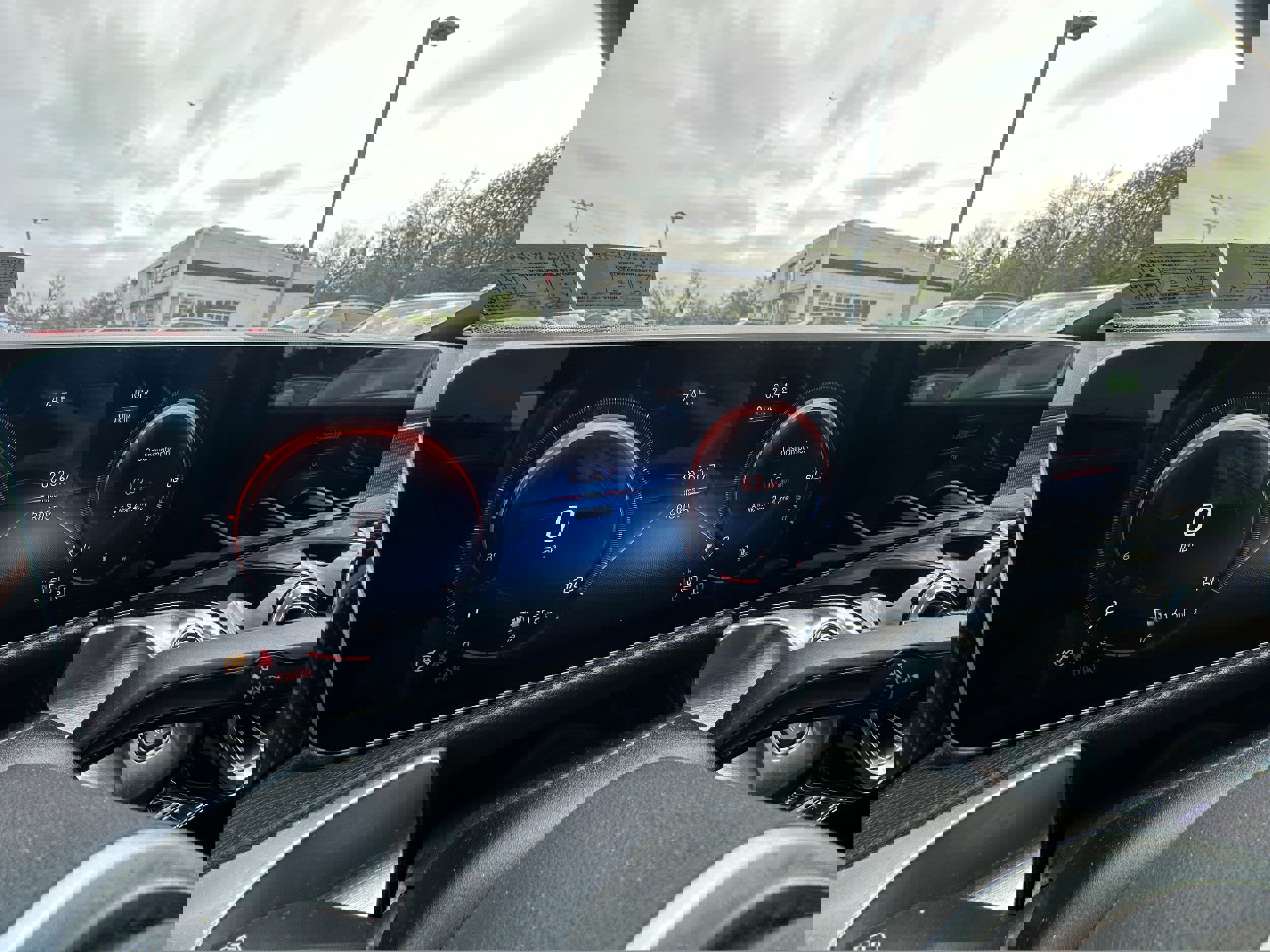 Used 2021 Mercedes-Benz GLB 250 4MATIC image 38