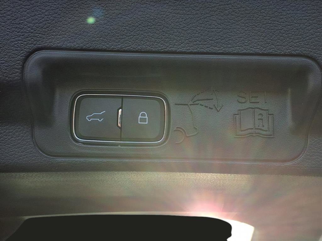 Used 2025 Ford Explorer ST image 26