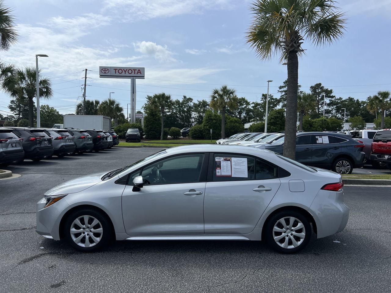 Used 2024 Toyota Corolla LE FWD image 6