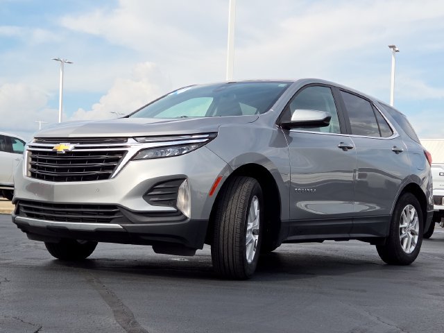 Used 2024 Chevrolet Equinox LT w/ LPO, Floor Liner Package FWD image 11