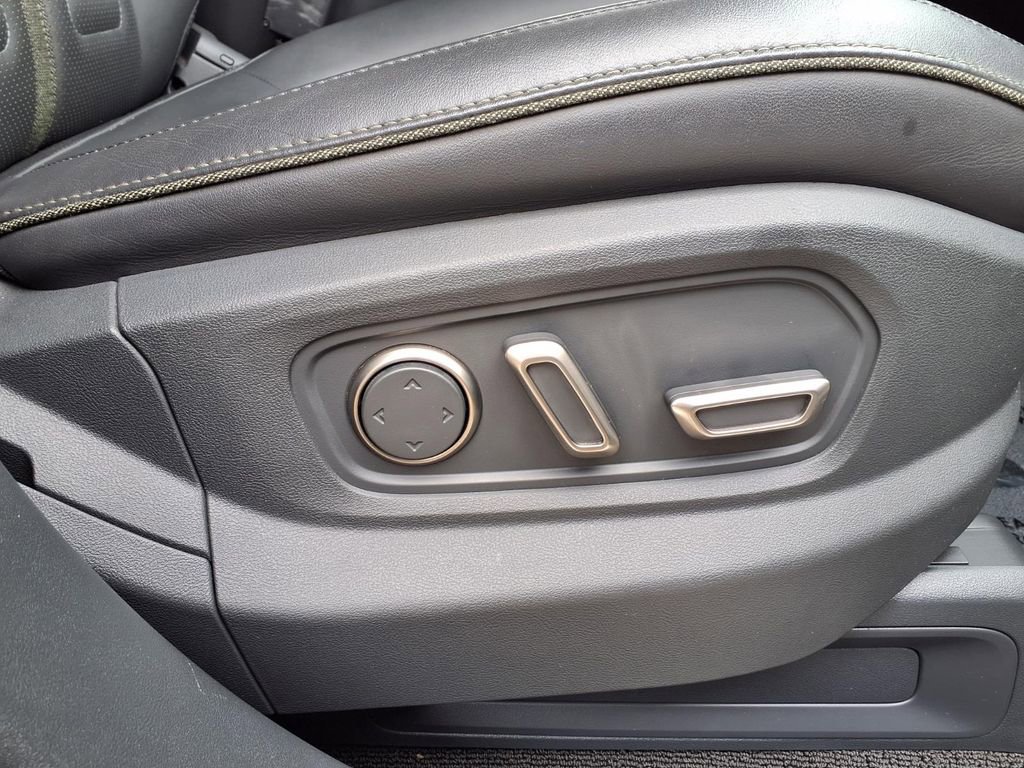 Used 2023 Rivian R1T Adventure AWD/4WD image 7
