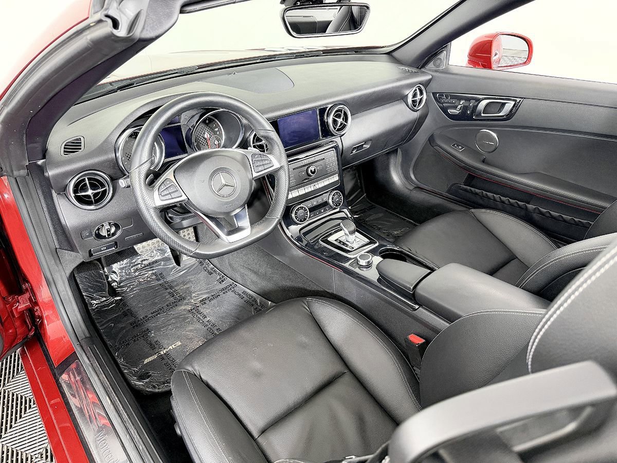 Used 2019 Mercedes-Benz SLC 300 image 34