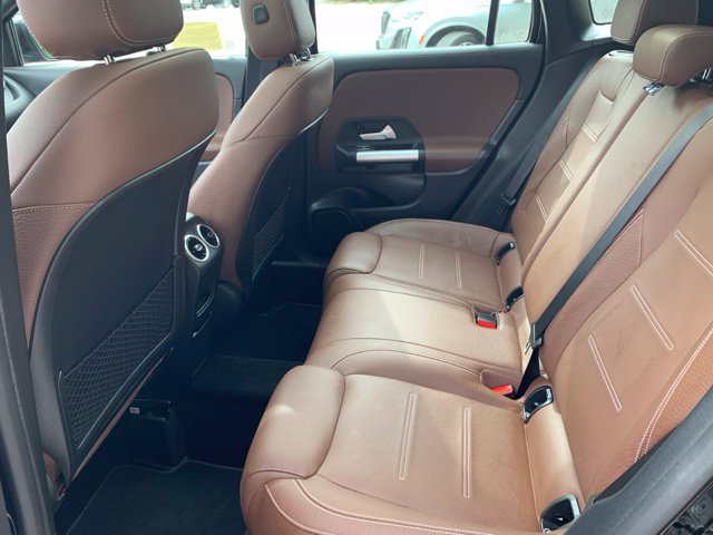 Used 2023 Mercedes-Benz GLA 35 AMG 4MATIC w/ Premium Package image 17