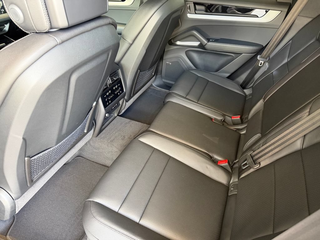 New 2026 Porsche Cayenne AWD/4WD image 27