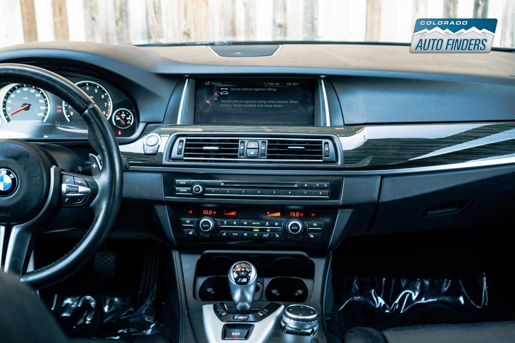 Used 2015 BMW M5 image 21