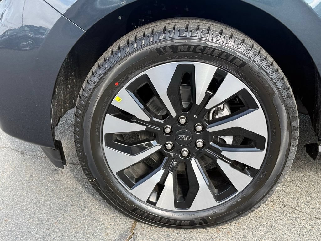 New 2025 Ford Expedition Max Platinum w/ Platinum Ultimate Package AWD/4WD image 13