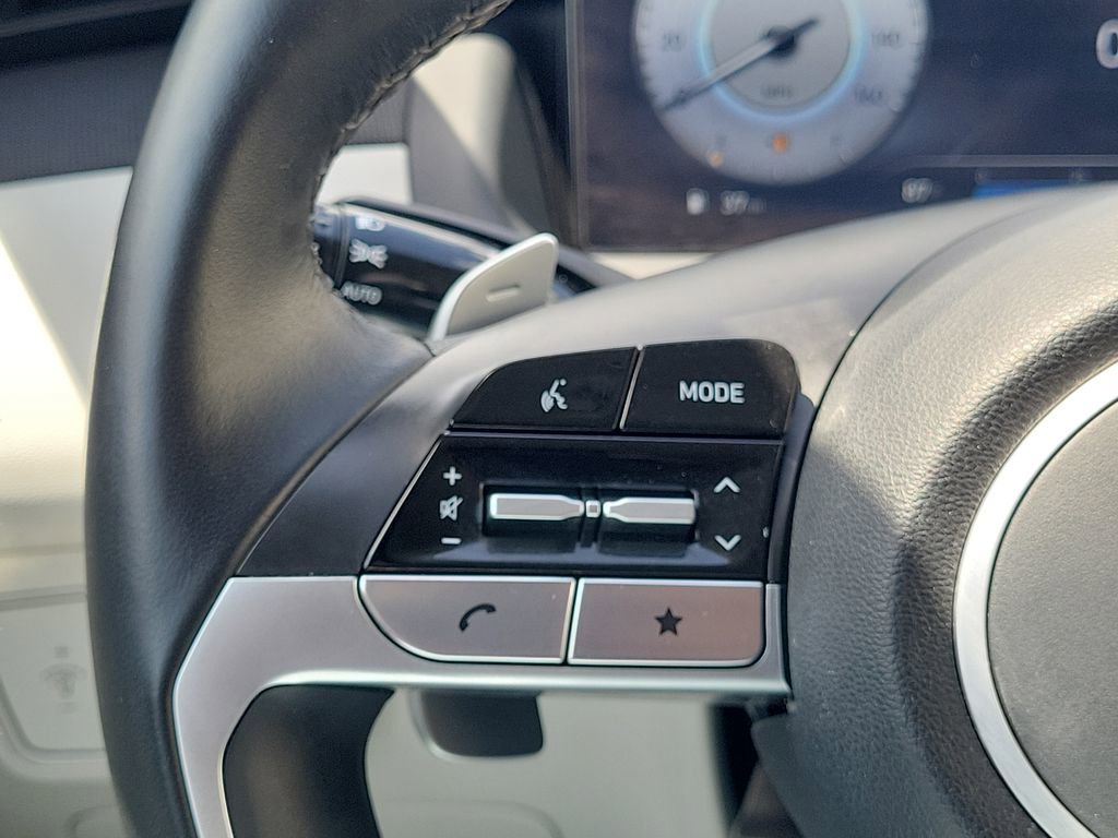 Used 2023 Hyundai Tucson Limited image 16