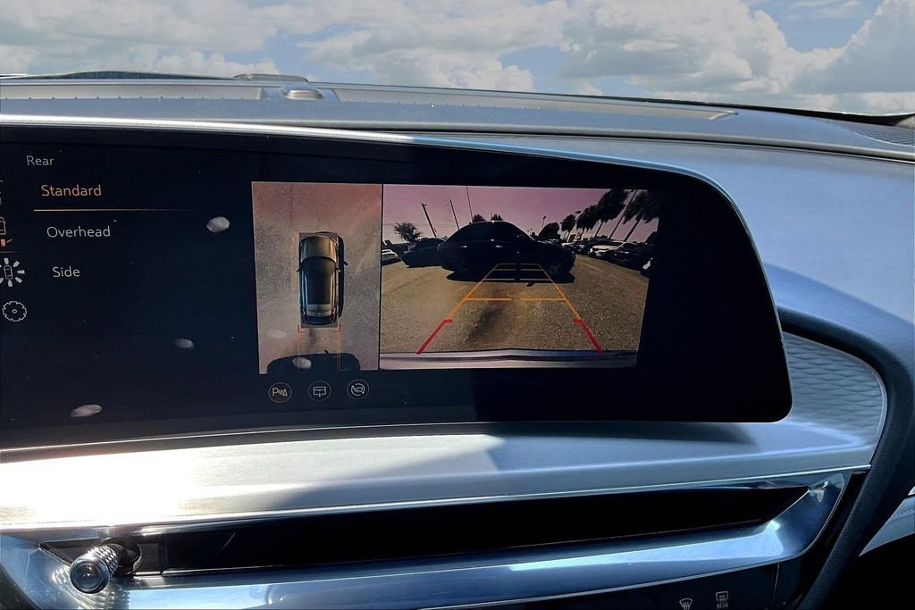 Used 2024 Cadillac Lyriq Luxury RWD image 14