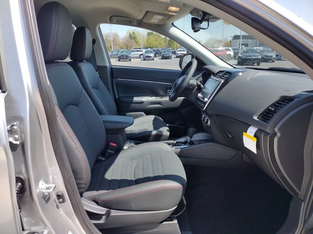 New 2026 Mitsubishi Outlander Sport SE AWD/4WD image 10