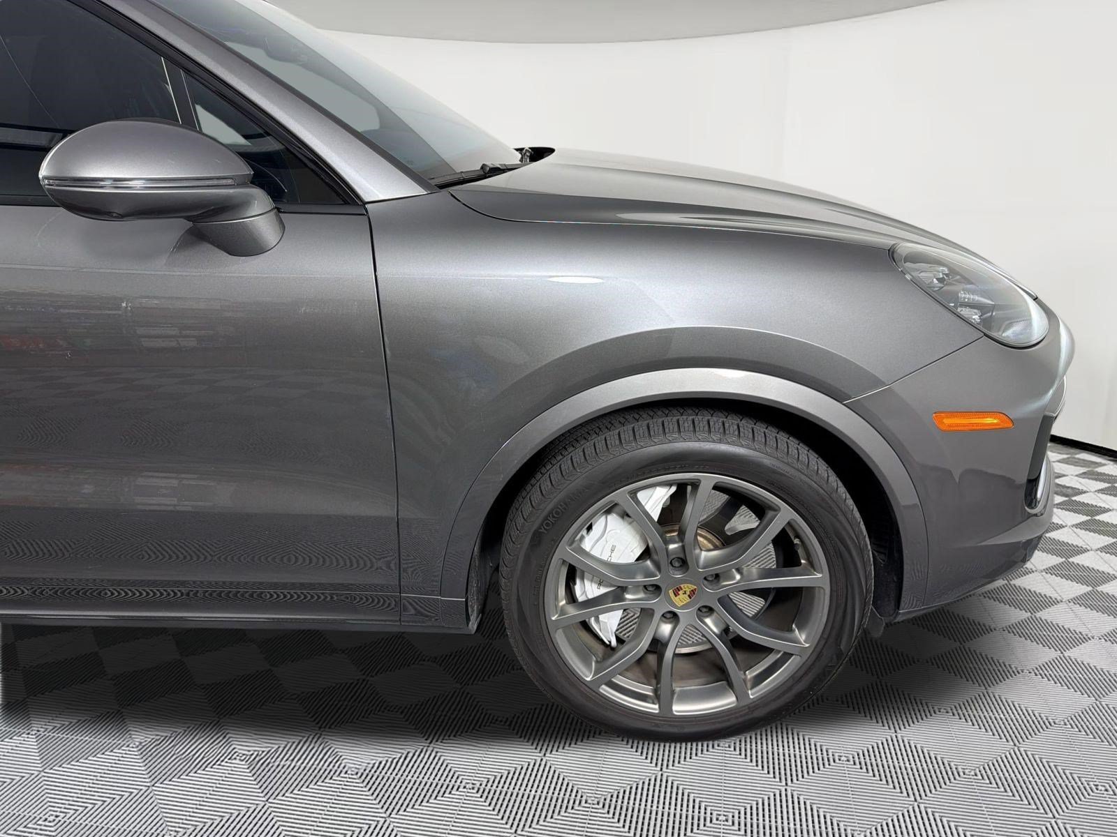 Certified 2020 Porsche Cayenne Turbo AWD/4WD image 13