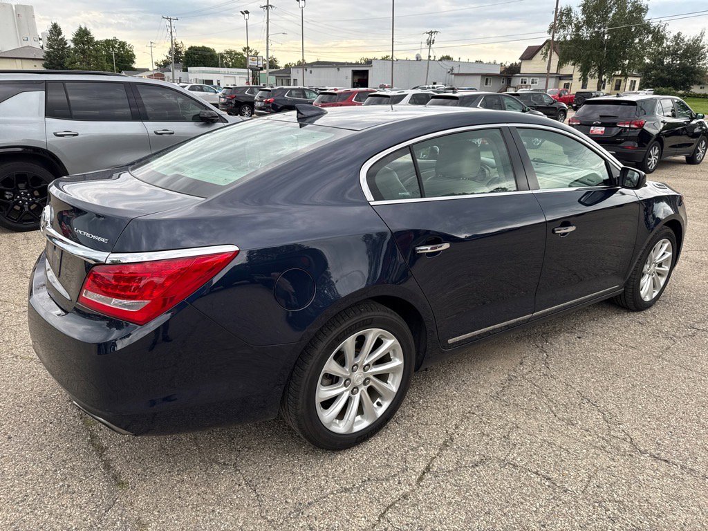 Used 2016 Buick LaCrosse image 4