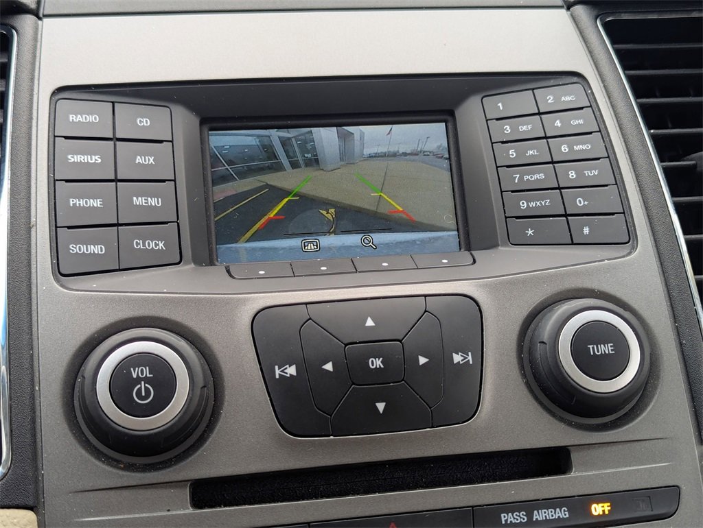 Used 2018 Ford Taurus SEL image 15