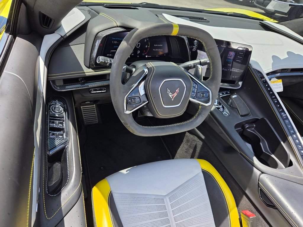 Used 2022 Chevrolet Corvette Stingray Premium Conv RWD image 8