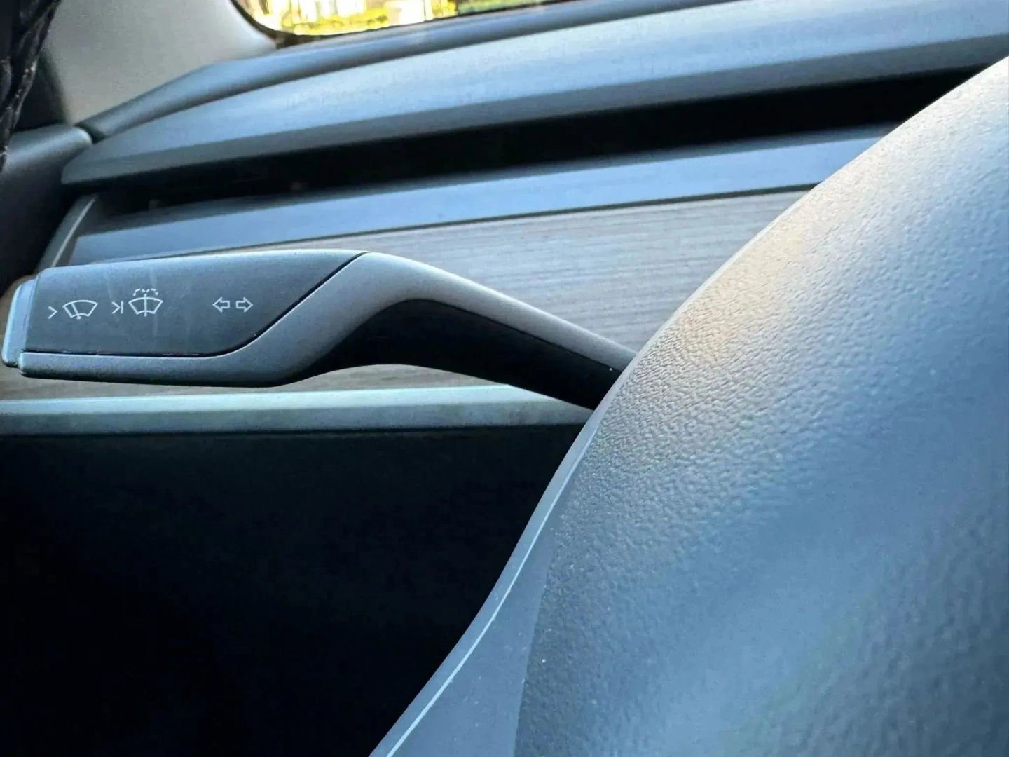 Used 2023 Tesla Model 3 Standard Range image 30