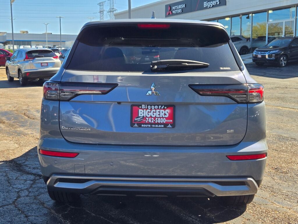 New 2026 Mitsubishi Outlander SE AWD/4WD image 12