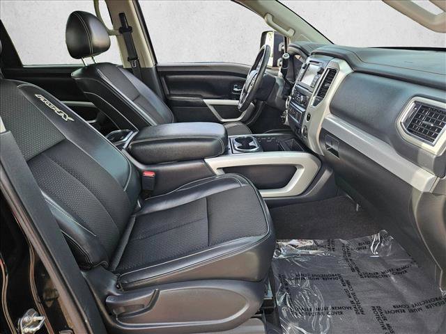 Used 2017 Nissan Titan PRO-4X AWD/4WD image 23