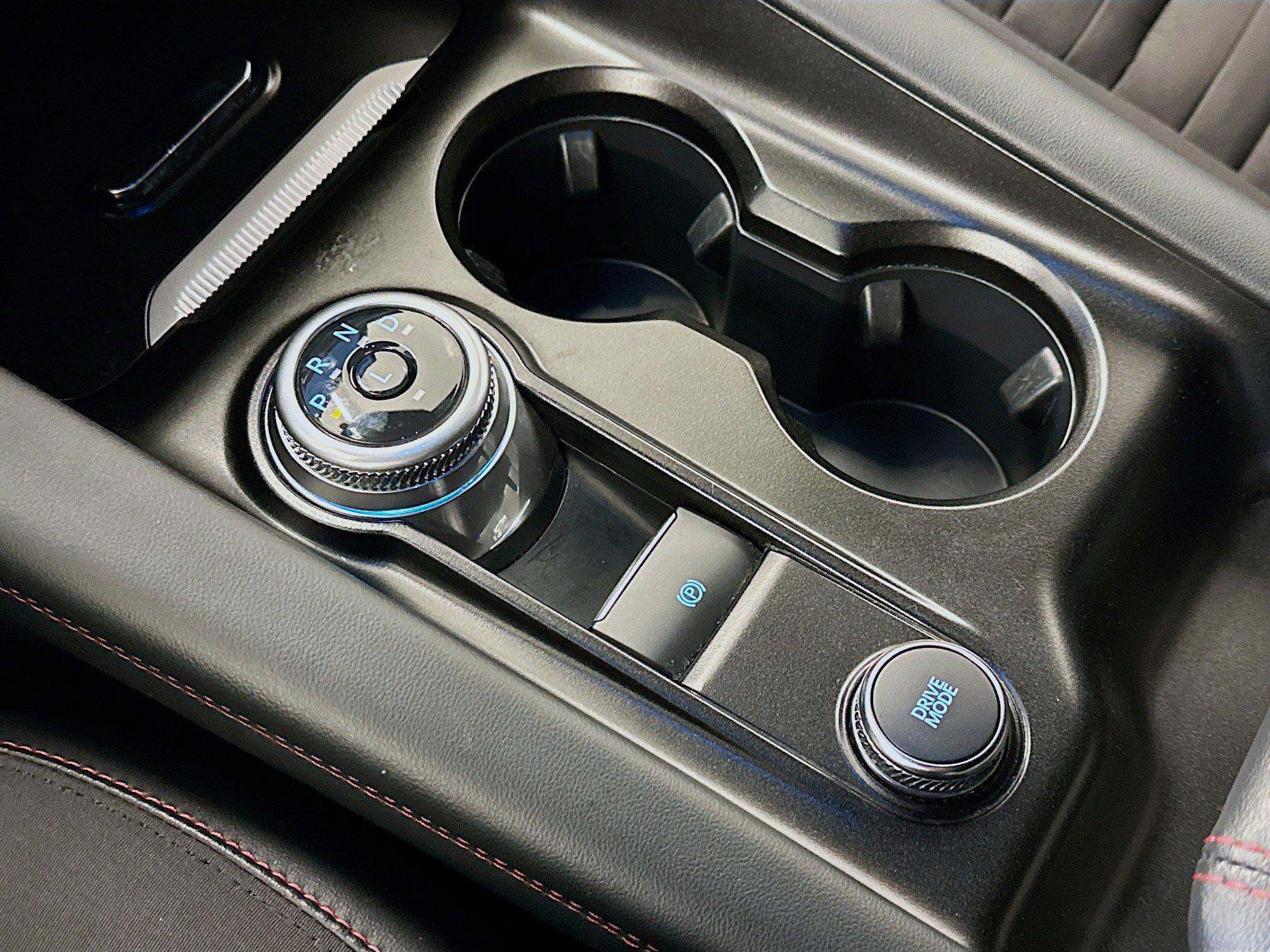 Used 2025 Ford Explorer ST-Line image 25