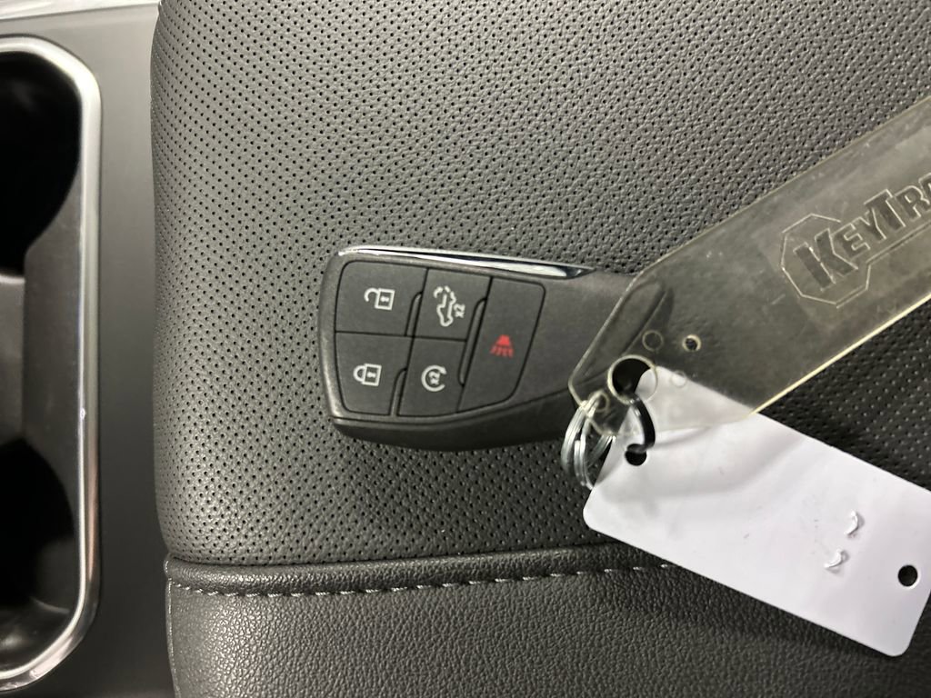 Used 2025 GMC Sierra 2500 SLT w/ SLT Premium Package image 22